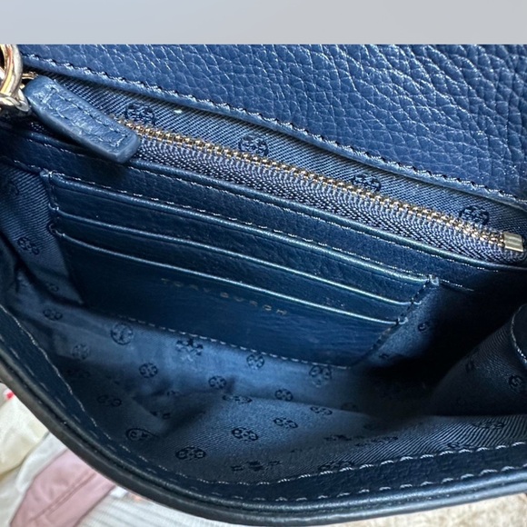 NWOT Tory Burch Shrunken Marion Crossbody in Navy - Picture 4 of 7
